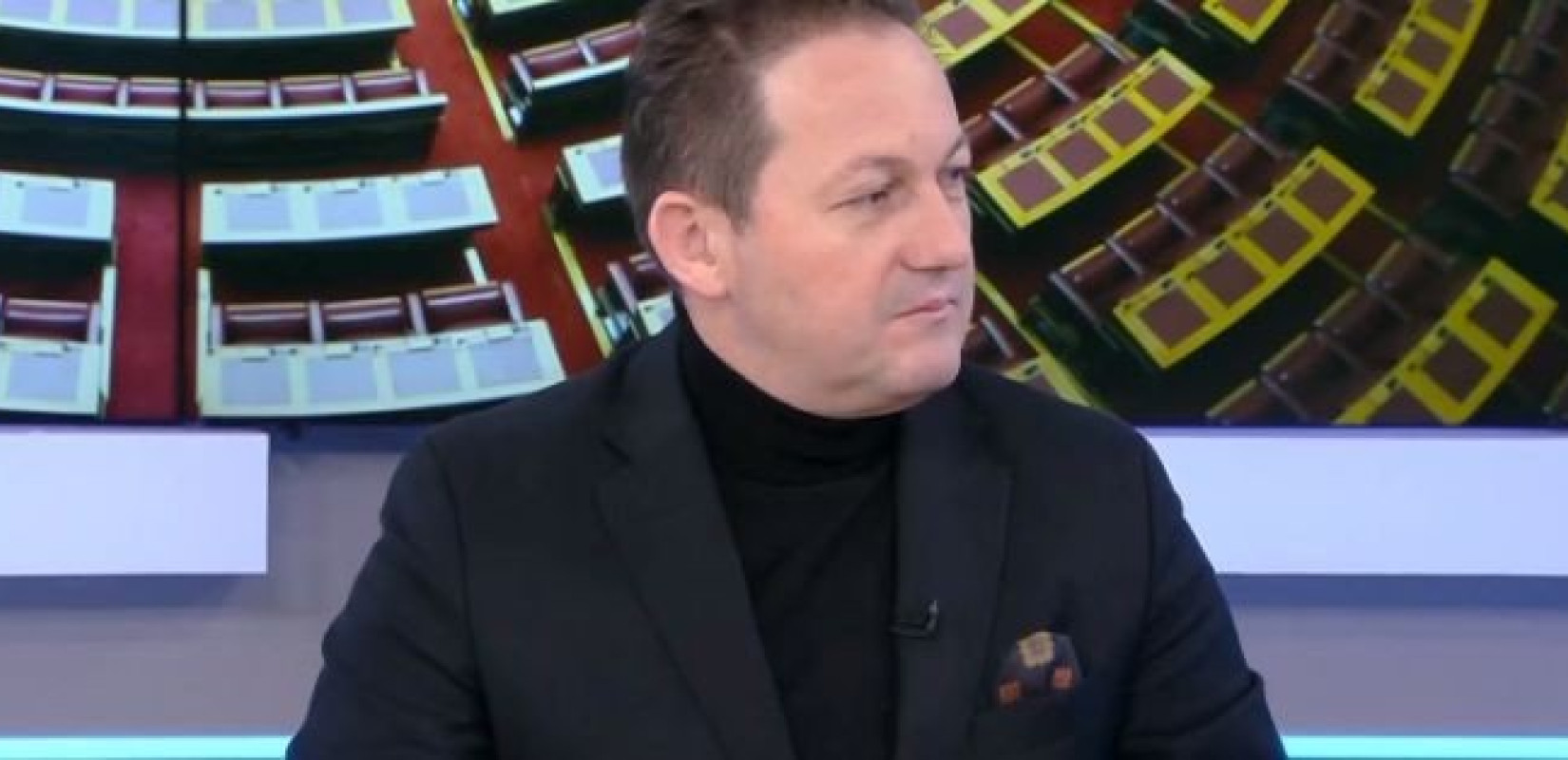 Το Ε1 του Γ. Βαρουφάκη ζητά ο Στ. Πέτσας μετά τη μετακίνησή του στην Αίγινα