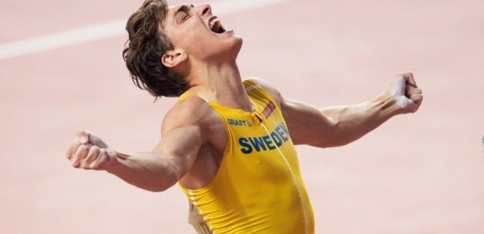 Στίβος: Εκπληκτικό παγκόσμιο ρεκόρ στο άλμα επί κοντώ (video)