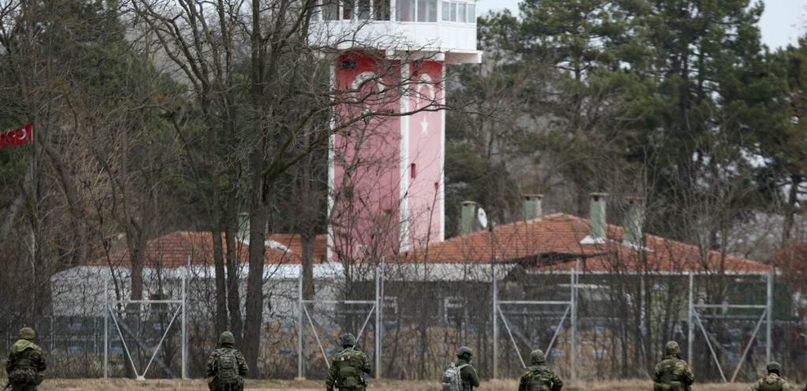 Ένα ελικόπτερο και 20 αστυνομικούς στέλνει η Γερμανία στην Ελλάδα