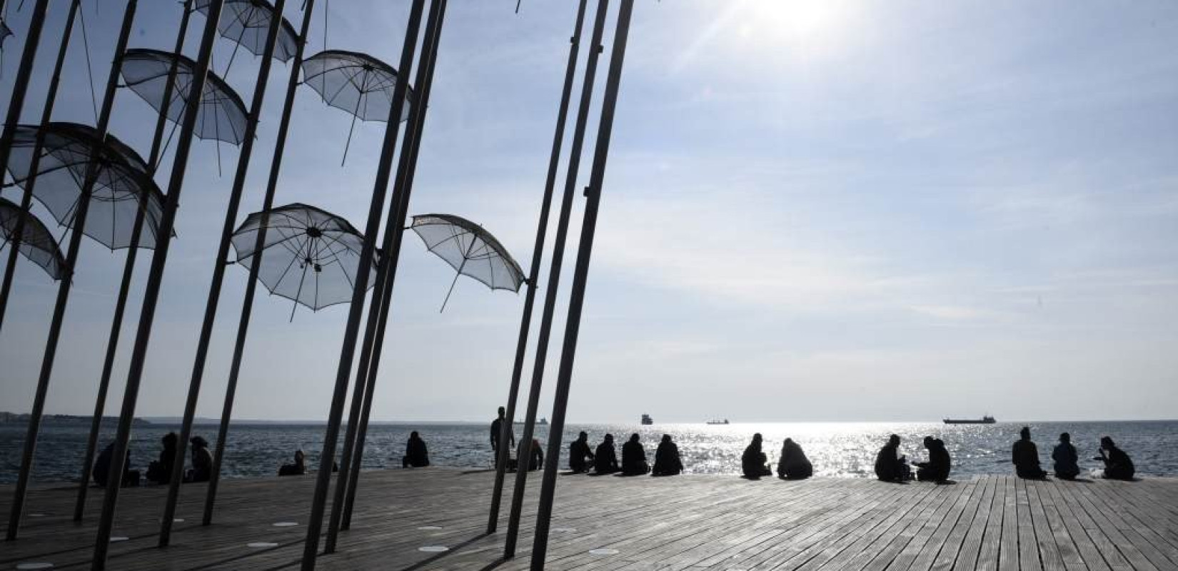 Το ίδρυμα Ζογγολόπουλου αντιδρά στη νέα φωταγώγηση στις «Ομπρέλες» της Θεσσαλονίκης