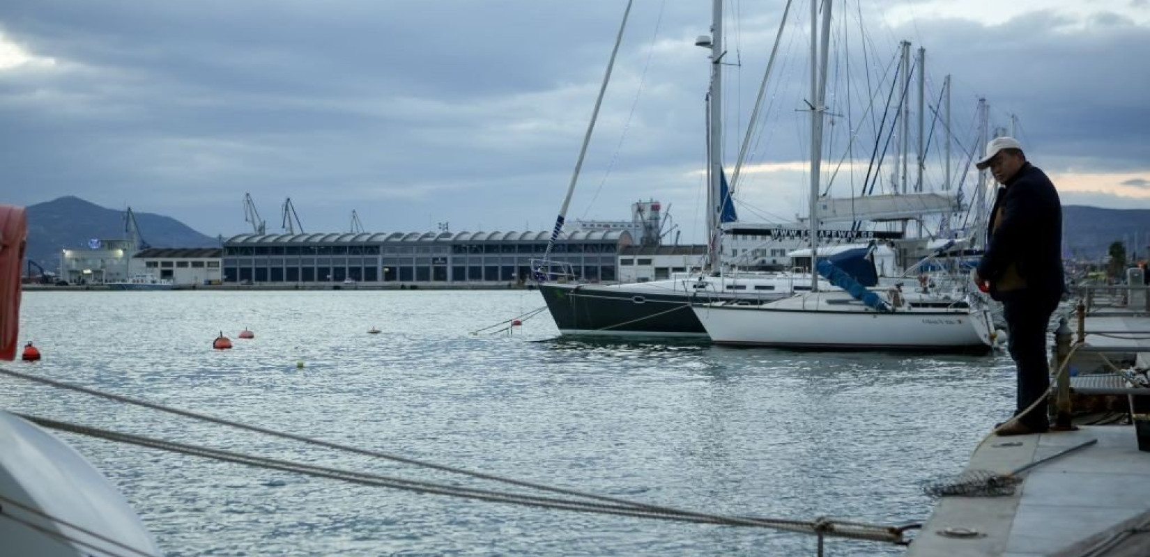 Να κλείσουν τα καταστήματα ζητά ο Εμπορικός Σύλλογος Βόλου