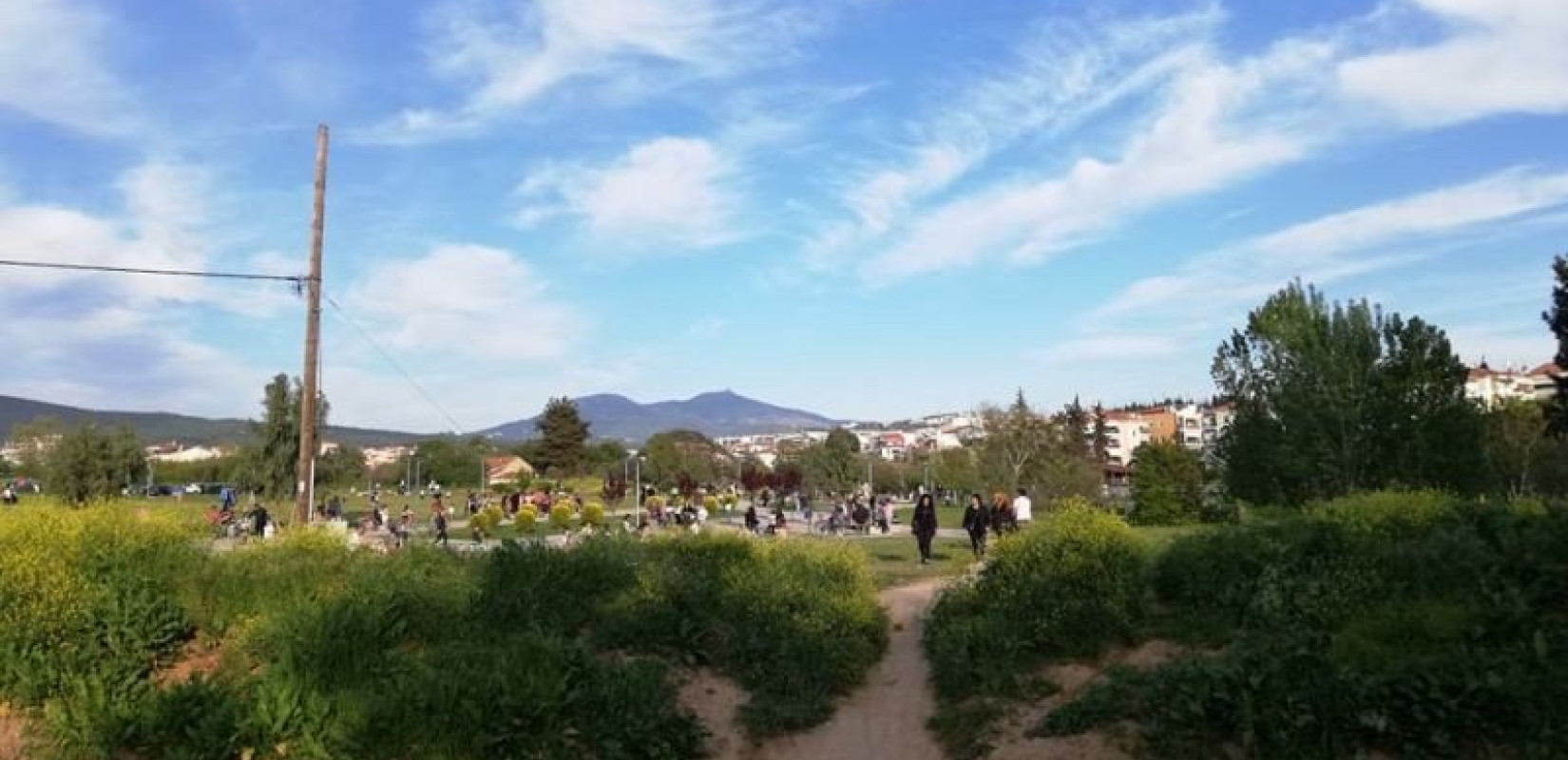 "Ξεμύτισαν" οι Θεσσαλονικείς - Συνωστισμός στο Ελαιόρεμα στην Πυλαία