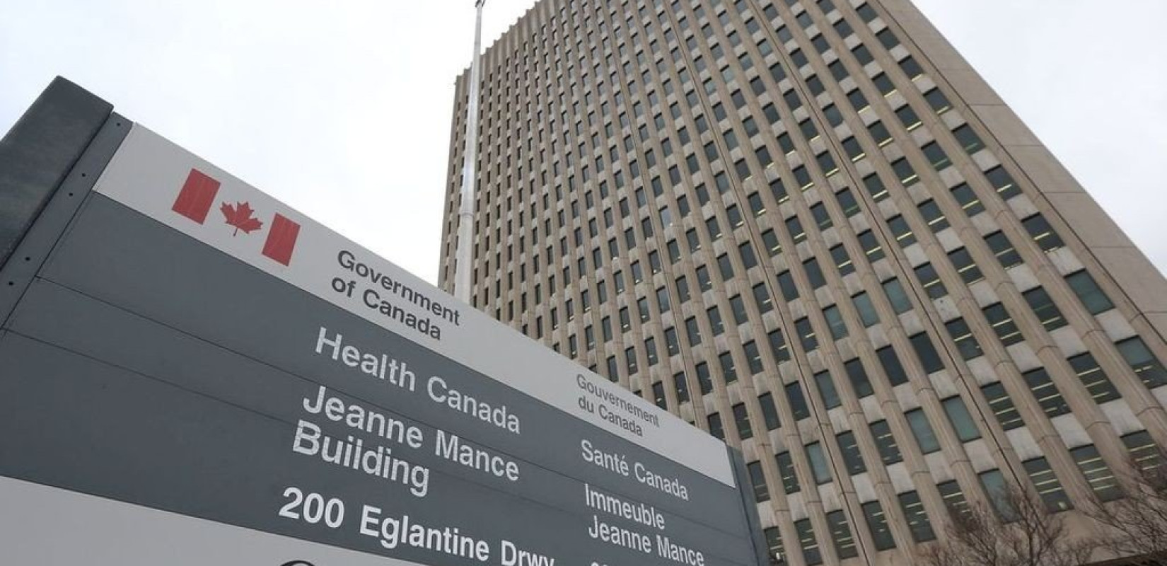 Ο Καναδάς αναστέλλει τη χορήγηση του εμβολίου της AstraZeneca στους κάτω των 55 ετών