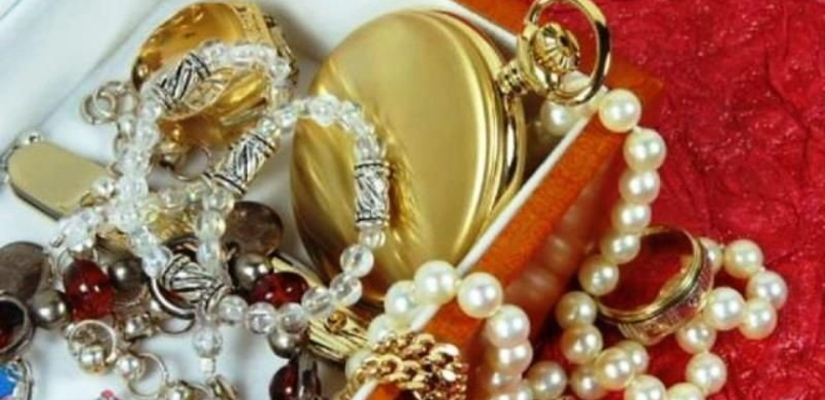 Θεσσαλονίκη: Έκλεψε κοσμήματα αξίας 50.000 ευρώ και τα πούλησε σε ενεχυροδανειστήριο