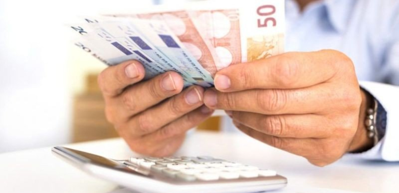  Σήμερα οι ανακοινώσεις για την αύξηση του κατώτατου μισθού - Πού θα φτάσει (βίντεο)