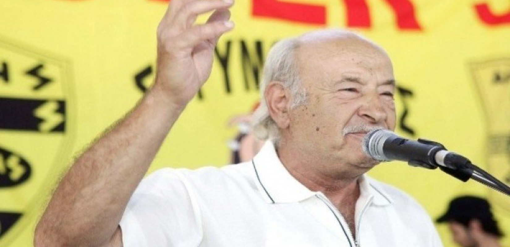 Πέθανε ο Βασίλης Μποέμης, ο άνθρωπος που είχε τραγουδήσει τον ύμνο του Άρη