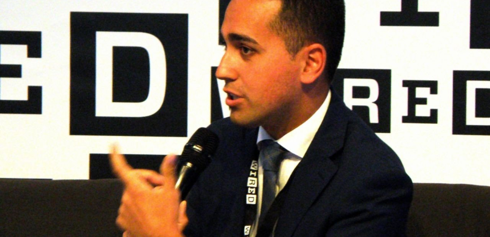 Ίδιο το πνεύμα που γέννησε το Κίνημα των 5 Αστέρων και τα "κίτρινα γιλέκα" 