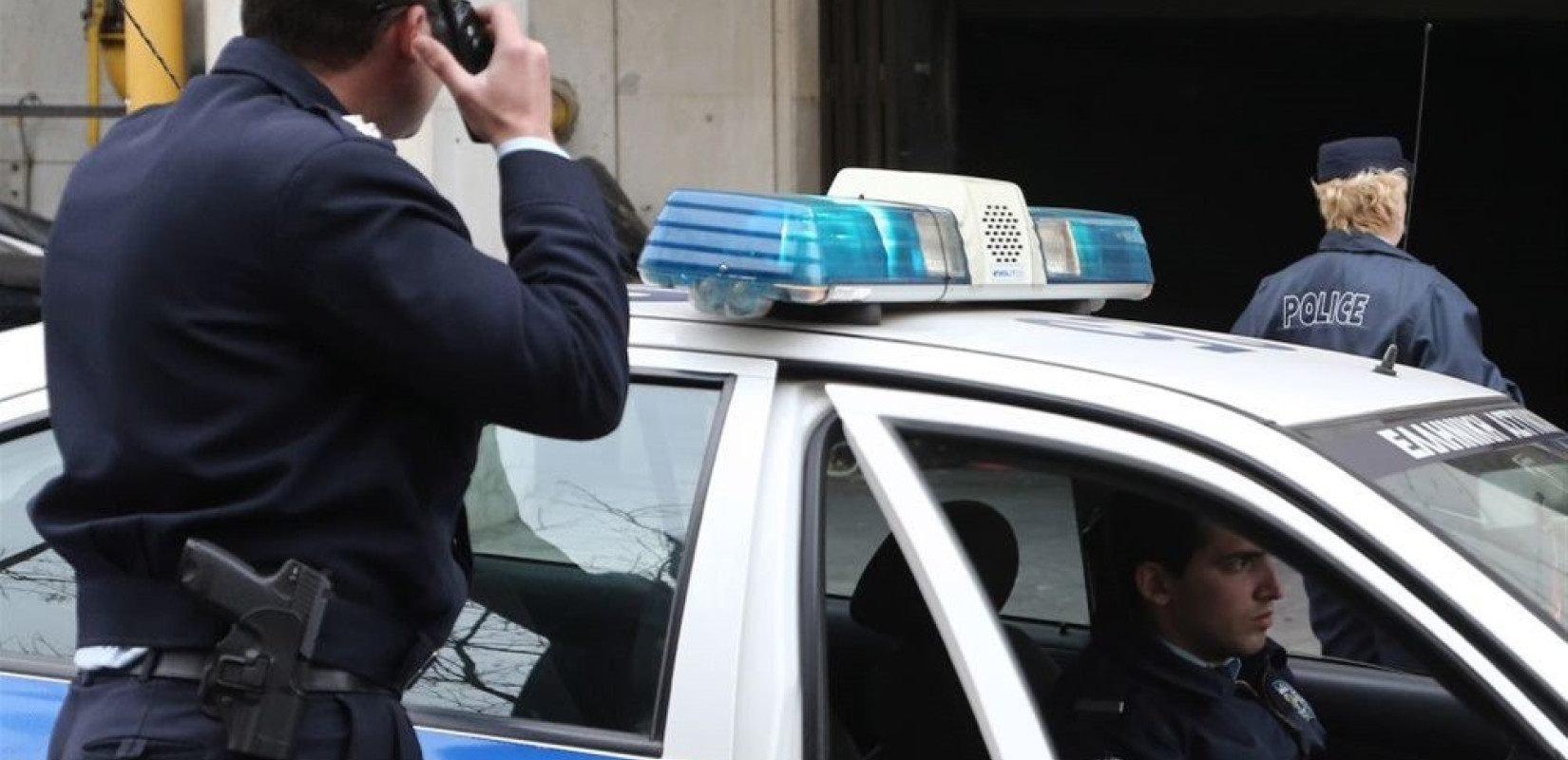 Ν. Μηχανιώνα: Πήγαν να ληστέψουν ψιλικατζίδικο με αεροβόλο όπλο - Τους ακινητοποίησαν οι ιδιοκτήτες 