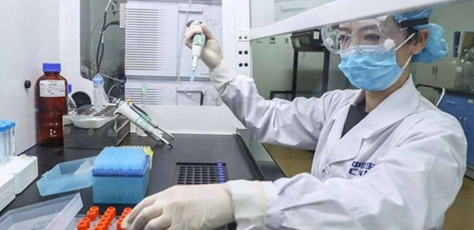 O κορονοϊός πιθανόν να μεταλλάσσεται κατά άγνωστους τρόπους