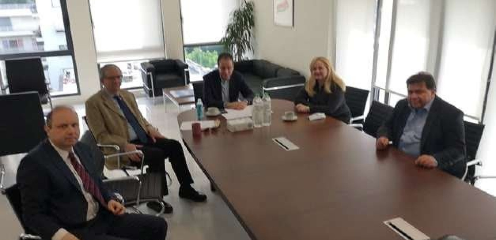 Χιλιάδες χειρουργικές μάσκες χορήγησε δωρεάν ο Ιατρικός Σύλλογος Θεσσαλονίκης σε φοιτητές που κάνουν πρακτική 