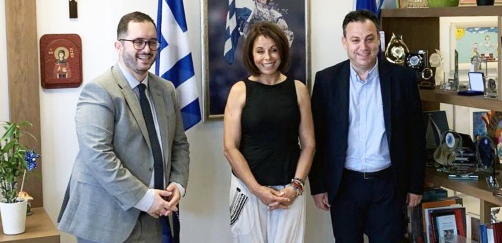 Για την περαιτέρω συνεργασία ΟΚΑΝΑ και Περιφέρειας συζήτησαν η Βούλα Πατουλίδου και ο πρόεδρος και ο αντιπρόεδρος του Οργανισμού