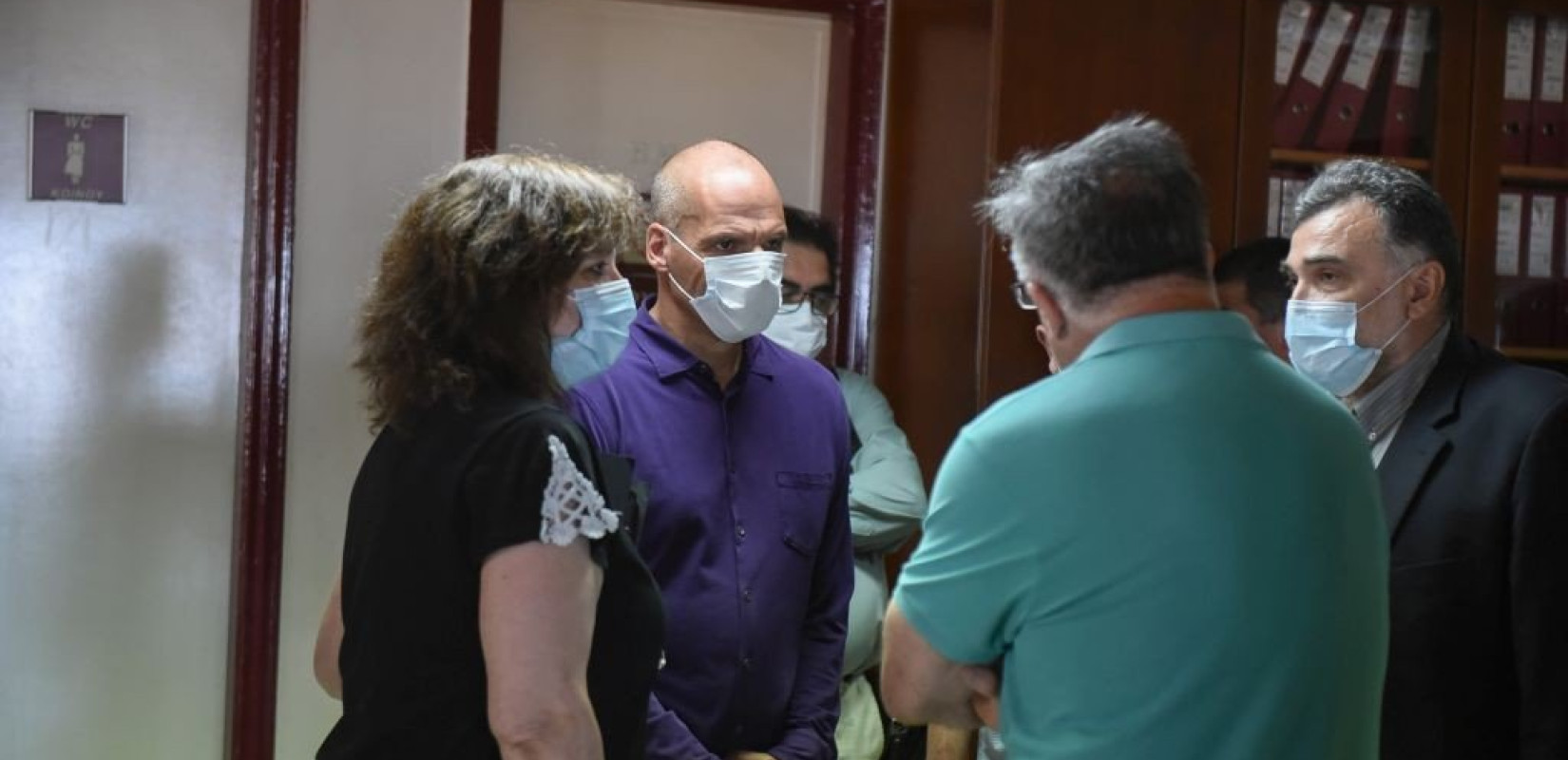 Θεσσαλονίκη: Στον ΕΦΚΑ Πύλης Αξιού και στον σταθμό Βενιζέλου ο Γ. Βαρουφάκης (βίντεο)