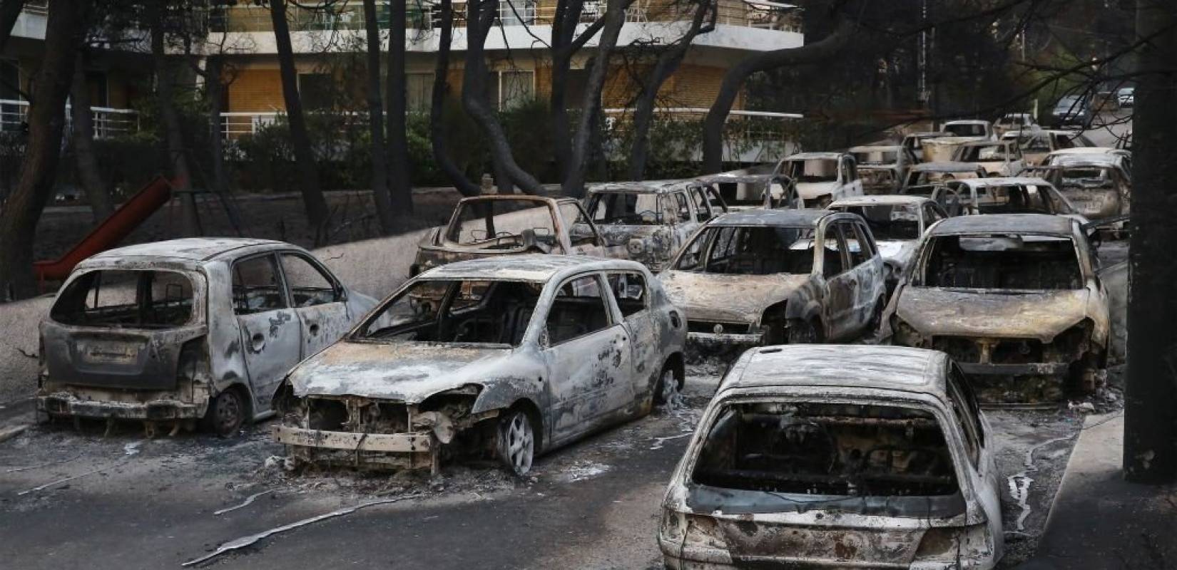 Φωτιά στο Μάτι: Στο εδώλιο πρώην αρχηγός της Πυροσβεστικής για προσπάθεια συγκάλυψης ευθυνών