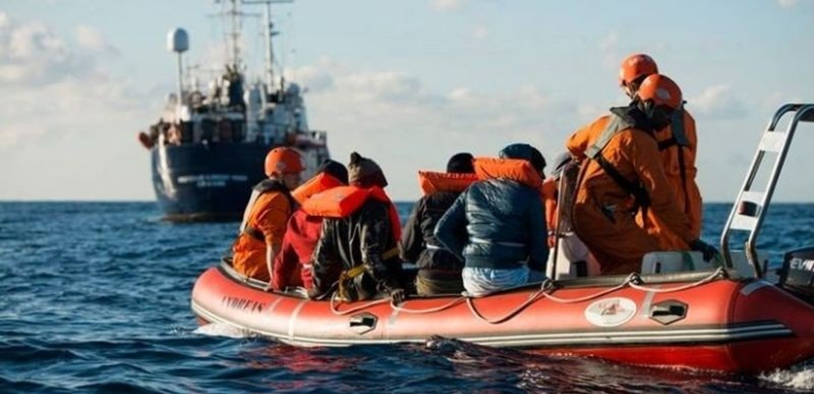 Κύπρος: Τρία παιδιά και ένας άνδρας σε λιπόθυμη κατάσταση σε βάρκα με μετανάστες