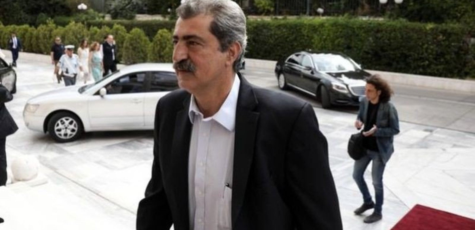 Πυρά Πολάκη σε γελοιογράφο επειδή ενοχλήθηκε από σκίτσο του – Αντιδράσεις από ΝΔ, ΠΑΣΟΚ