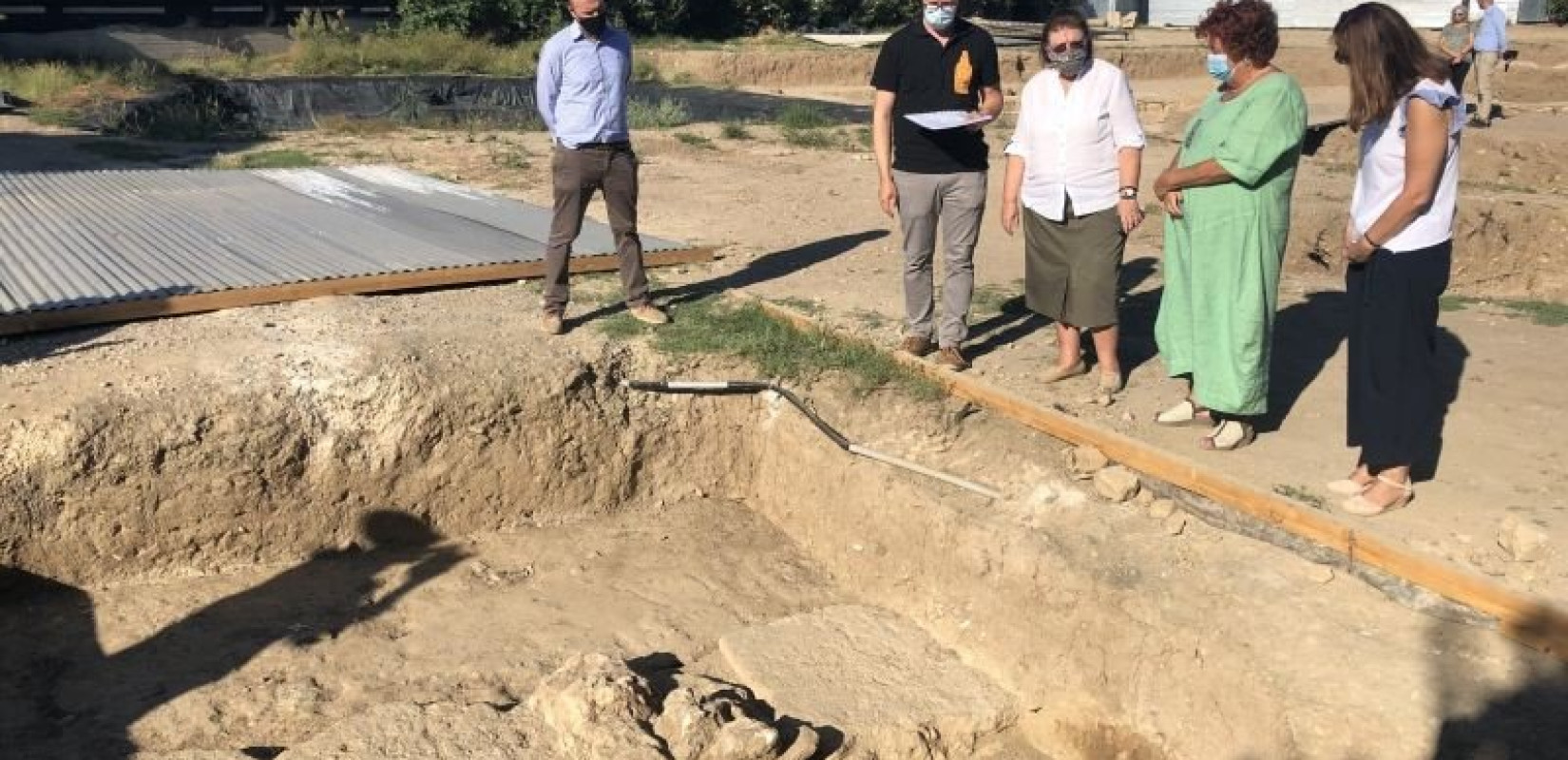 Αυτοψία Μενδώνη στα έργα πολιτισμού και στις ανασκαφές σε Χαλκίδα και Ερέτρια