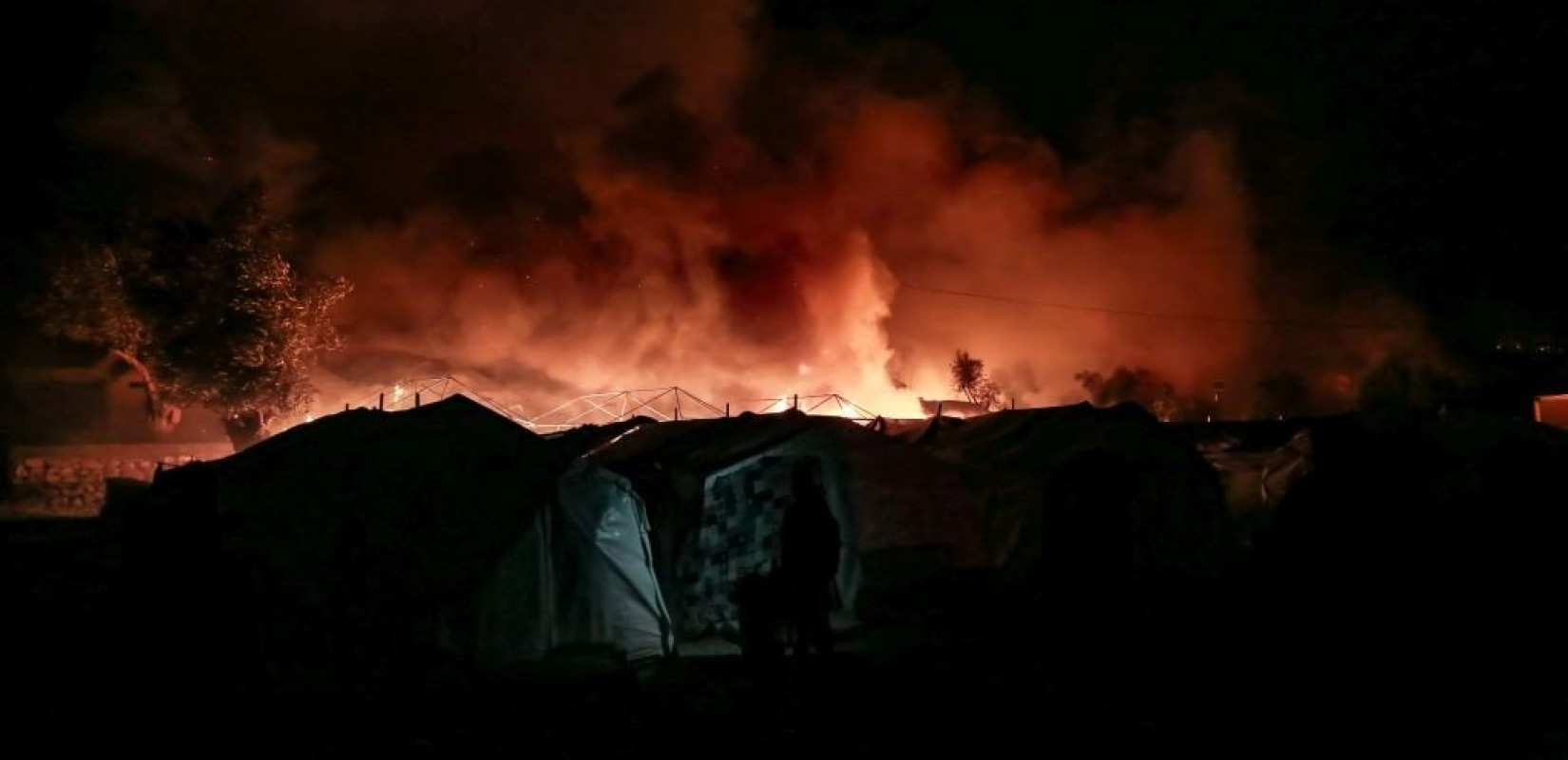 Συνελήφθη και ο έκτος αλλοδαπός για τον εμπρησμό της Μόριας - Βίντεο ντοκουμέντο από την πυρκαγιά