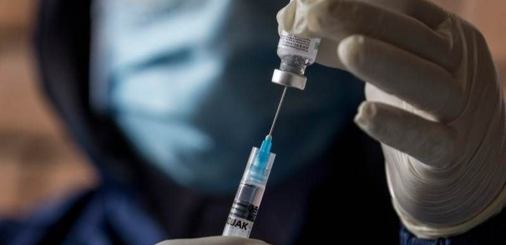"Η επείγουσα έγκριση του εμβολίου της Pfizer είναι προβληματική", λέει γερμανός ευρωβουλευτής
