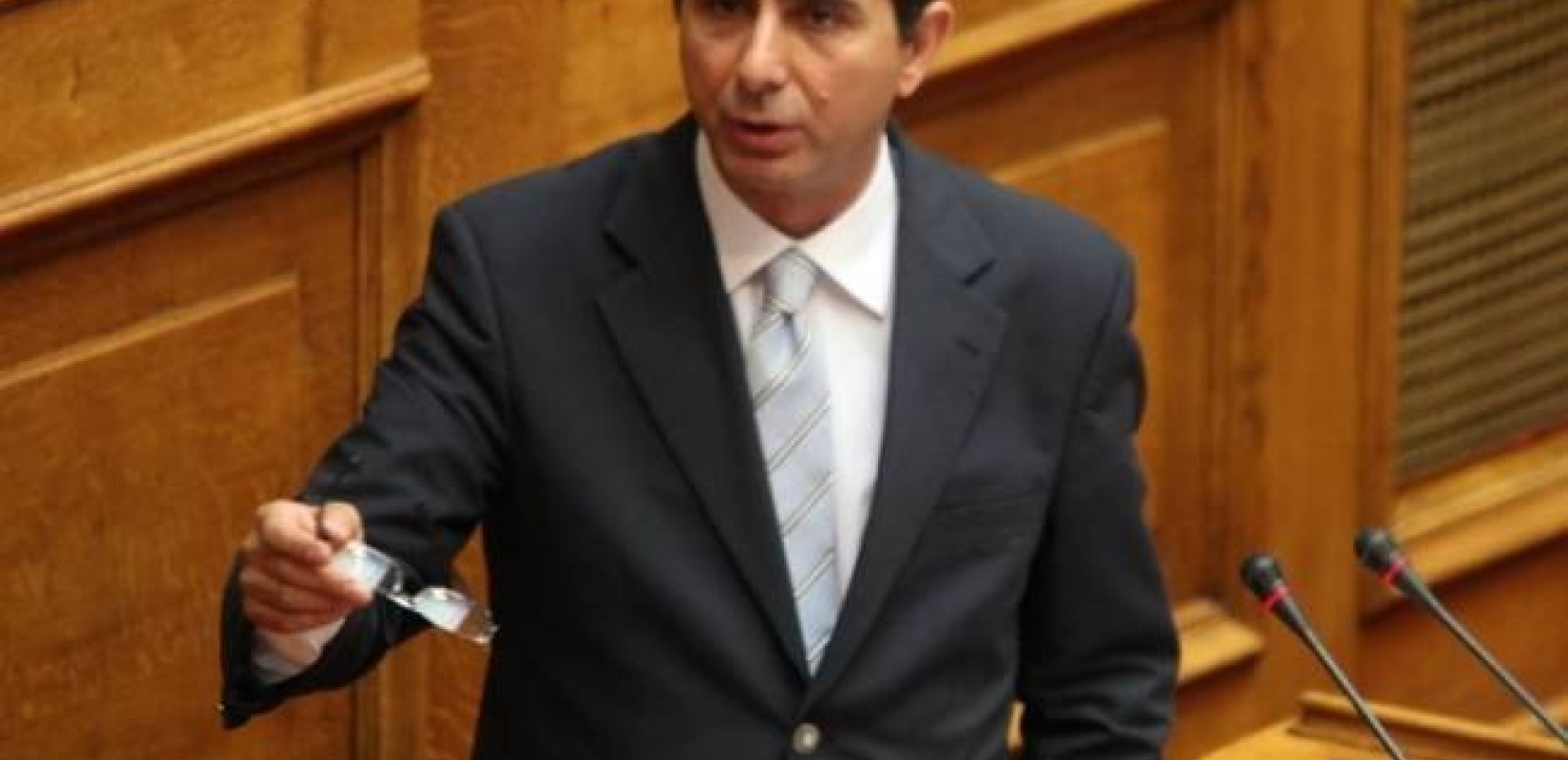 Κώστας Γκιουλέκας: Εκλογές η μόνη λύση. Τρικυμία εν κρανίω η κυβέρνηση…