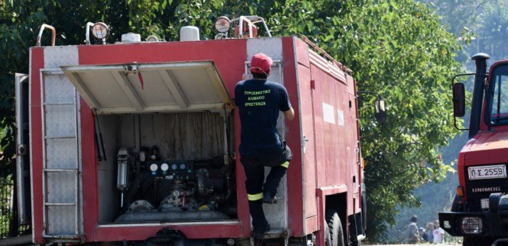 Εκκενώνεται η Πλάκα Λιτοχώρου λόγω της φωτιάς - Ακινητοποιούνται αμαξοστοιχίες και αναμένονται καθυστερήσεις