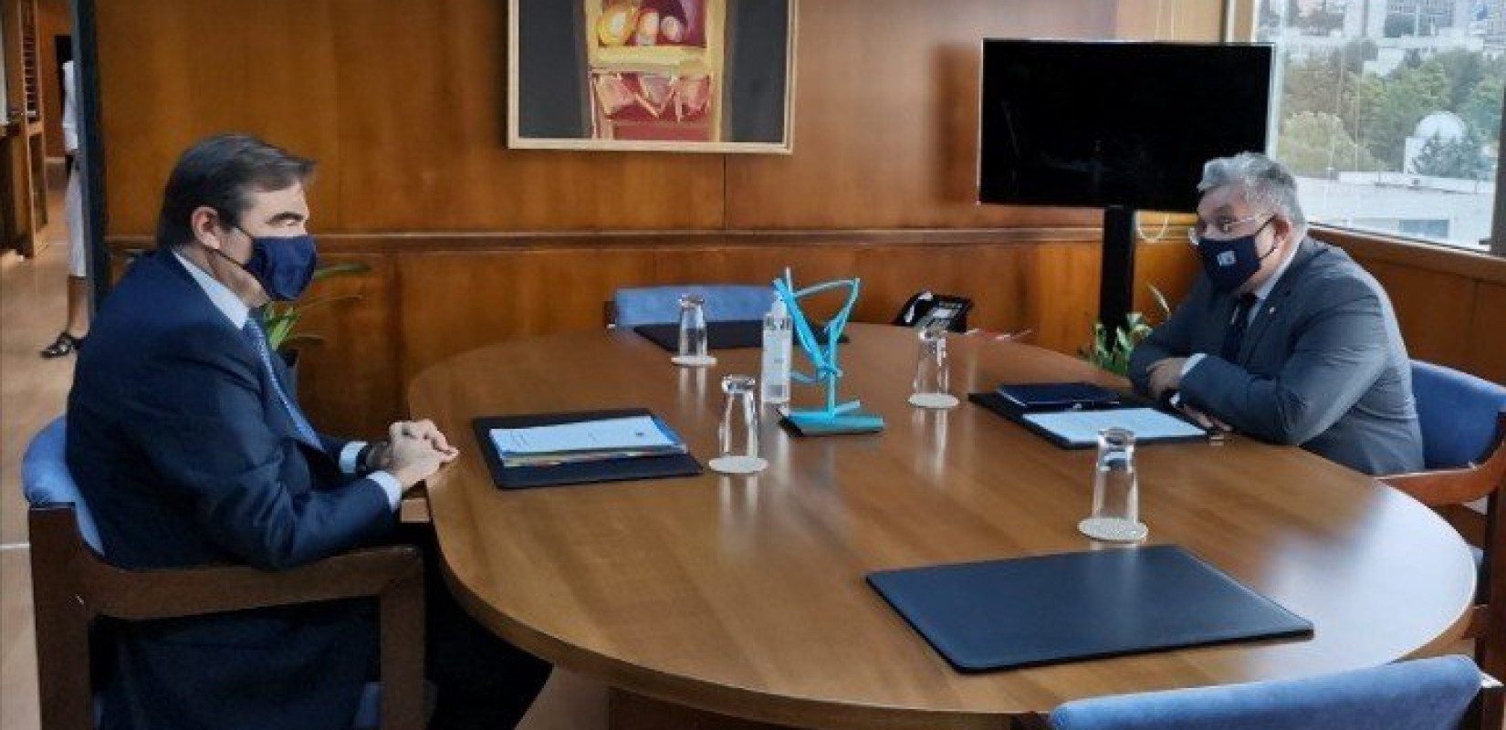 Θεσσαλονίκη: Συγκινημένος επέστρεψε στο ΑΠΘ ο αντιπρόεδρος της Κομισιόν