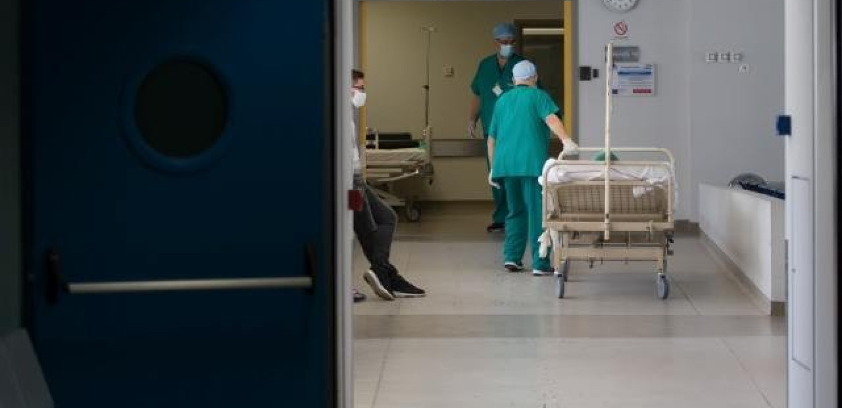 Κορονοϊός: 1.388 κρούσματα, 84 θάνατοι, 549 διασωληνωμένοι