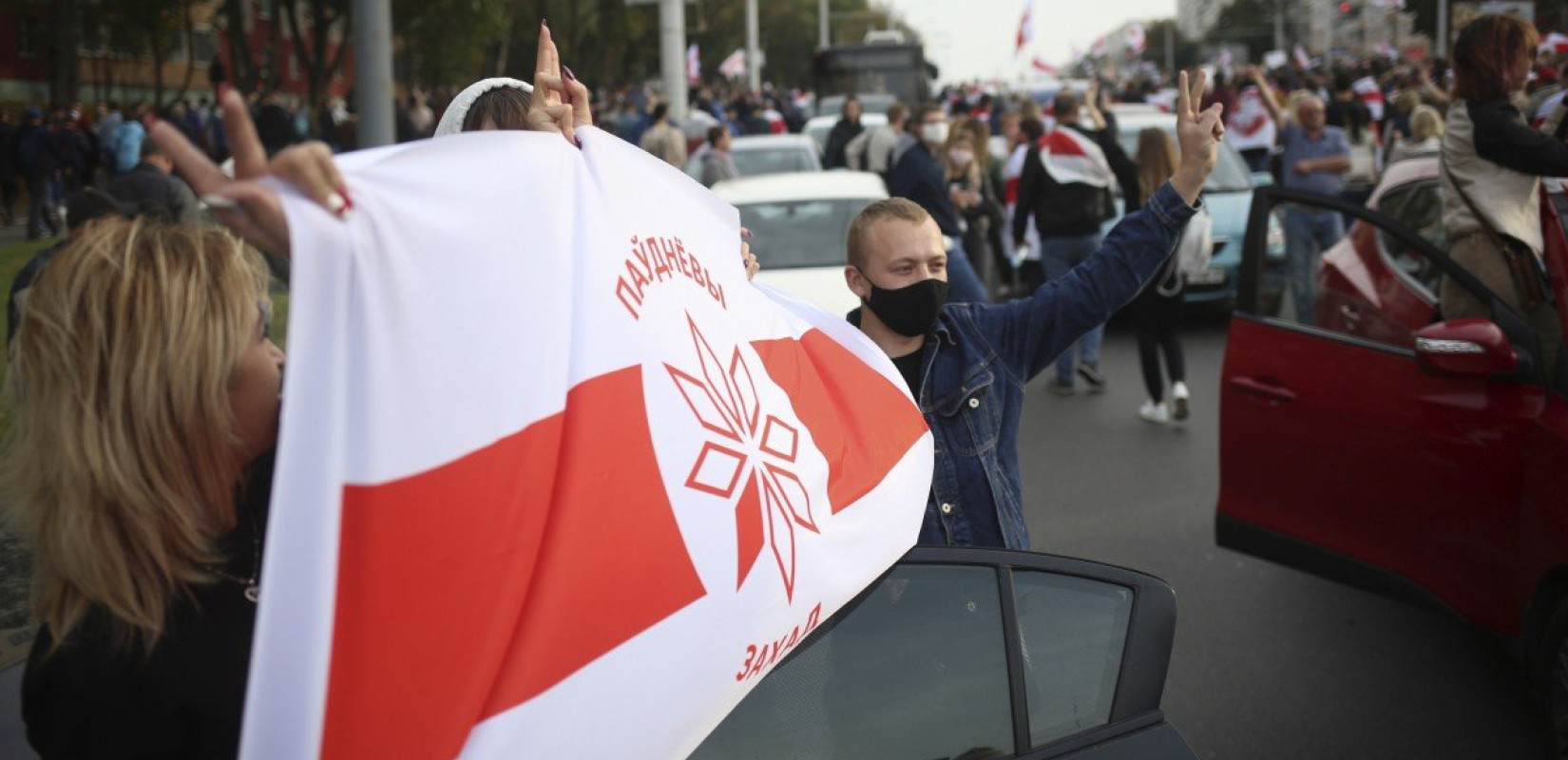 Βαρσοβία και Βίλνιους ανακαλούν 35 διπλωμάτες από τη Λευκορωσία 