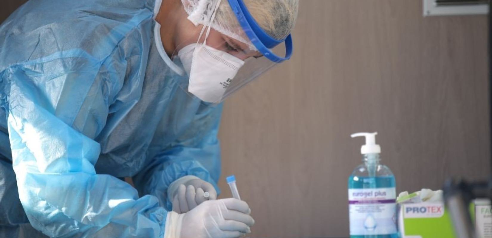 Κορονοϊός: Σταθερά... αρνητική η εικόνα της χώρας σε κρούσματα και θανάτους ασθενών