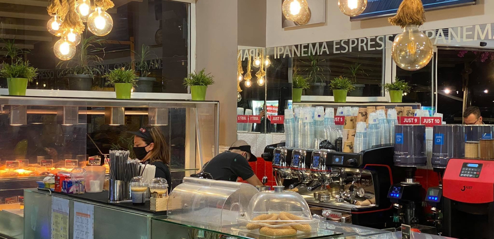 Θεσσαλονίκη: Σύγχυση με τα takeaway- Λειτουργούν μέχρι να εκδοθεί νέο ΦΕΚ