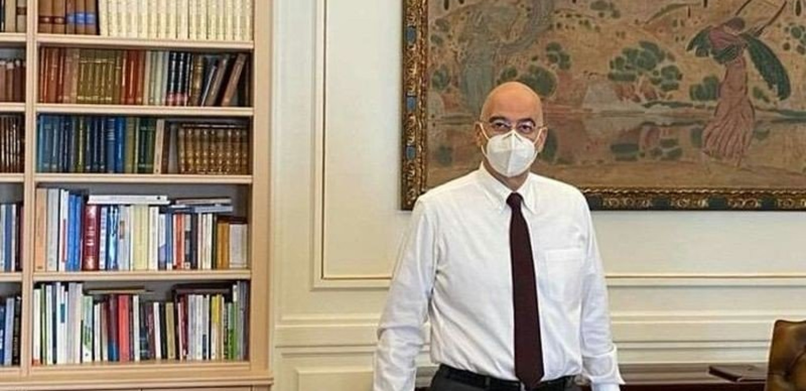 Το δείπνο Δένδια στους ΥΠΕΞ της Πολωνίας και Λιθουανίας σε ελληνικό νησί