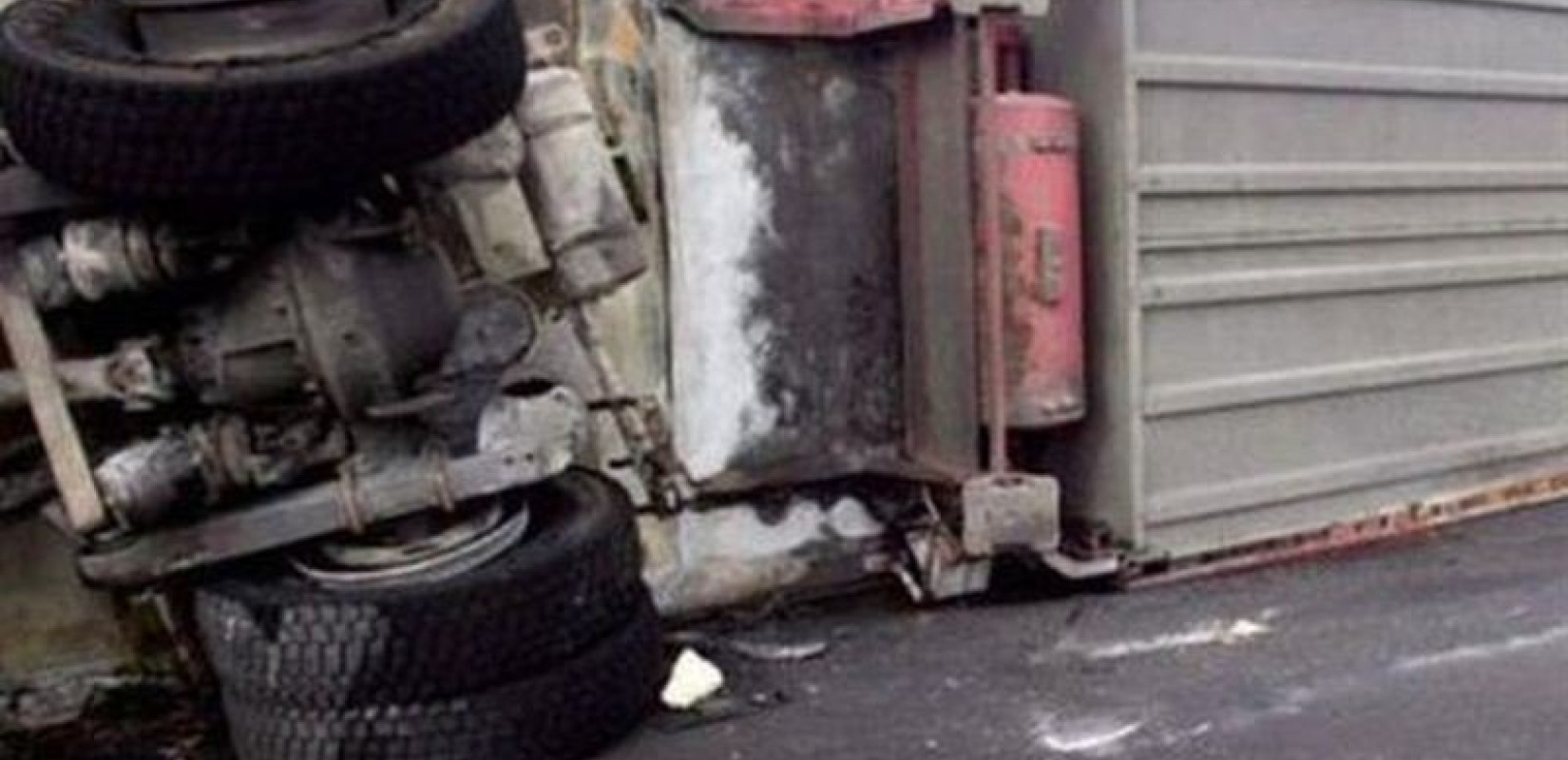 Σωζόπολη: Ανετράπη φορτηγό στην Ε.Ο. Θεσσαλονίκης–Μουδανιών - Κλειστές και οι δύο λωρίδες κυκλοφορίας