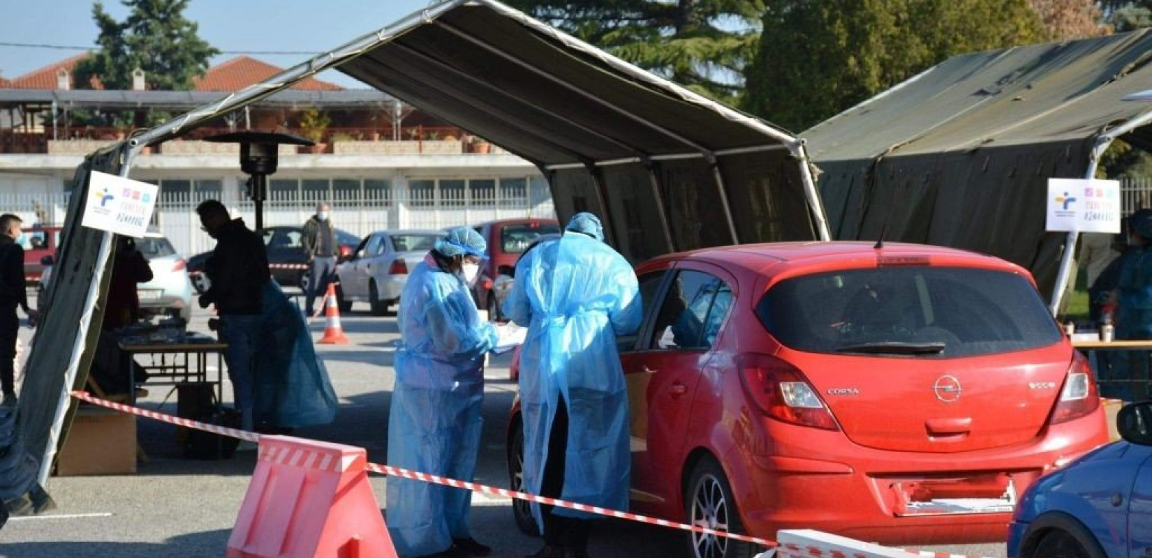 Πολίτες εξετάστηκαν για COVID 19 στον δήμο Βέροιας (φωτ.)