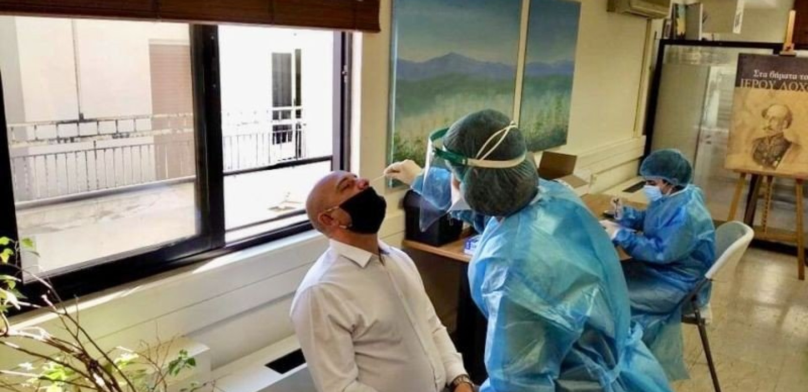 ΣΥΡΙΖΑ: Οκτώ μήνες μετά την έναρξη της πανδημίας, η κυβέρνηση θυμήθηκε να βάλει πλαφόν στην τιμή των τεστ