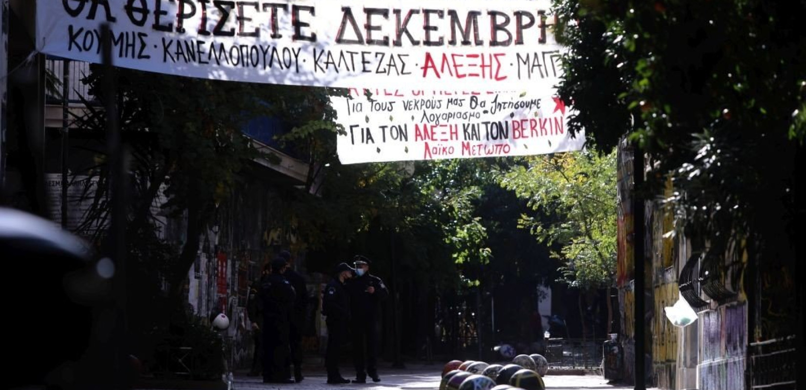 Πάνω από εκατό προσαγωγές στην επέτειο δολοφονίας του Α. Γρηγορόπουλου στην Αθήνα (φωτ.)