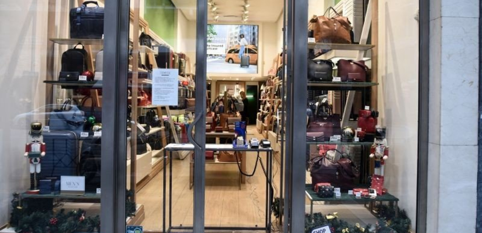 Δραματική έκκληση ΕΣΘ: Ανοίξτε τα καταστήματα κ. πρωθυπουργέ, δεν θα πειθαρχήσουν οι έμποροι   