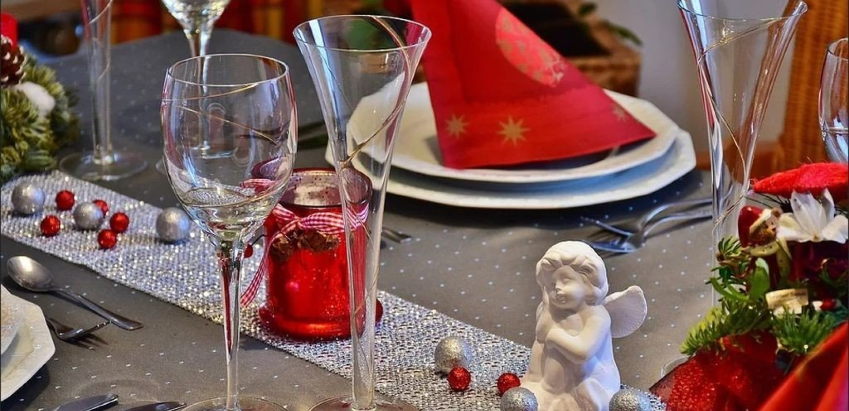 Κλειστά τα εστιατόρια των ξενοδοχείων παραμονές και ανήμερα Χριστουγέννων και πρωτοχρονιάς