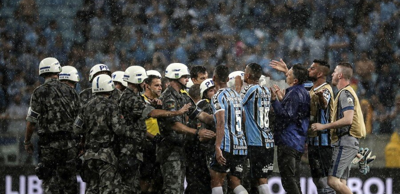 Επεισοδιακή πρόκριση της Ρίβερ Πλέιτ (video)