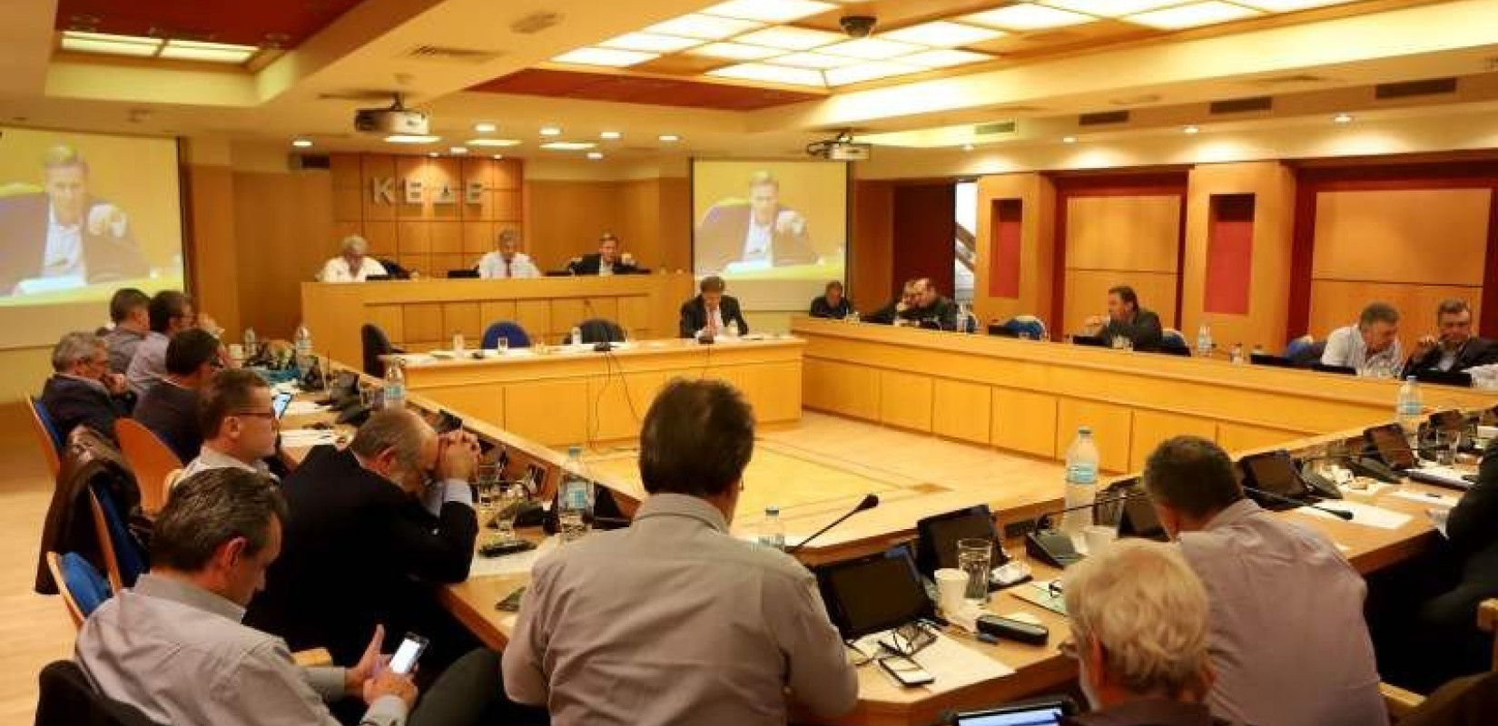  Η  ΚΕΔΕ θα καταθέσει προτάσεις για τη Συνταγματική Αναθεώρηση 