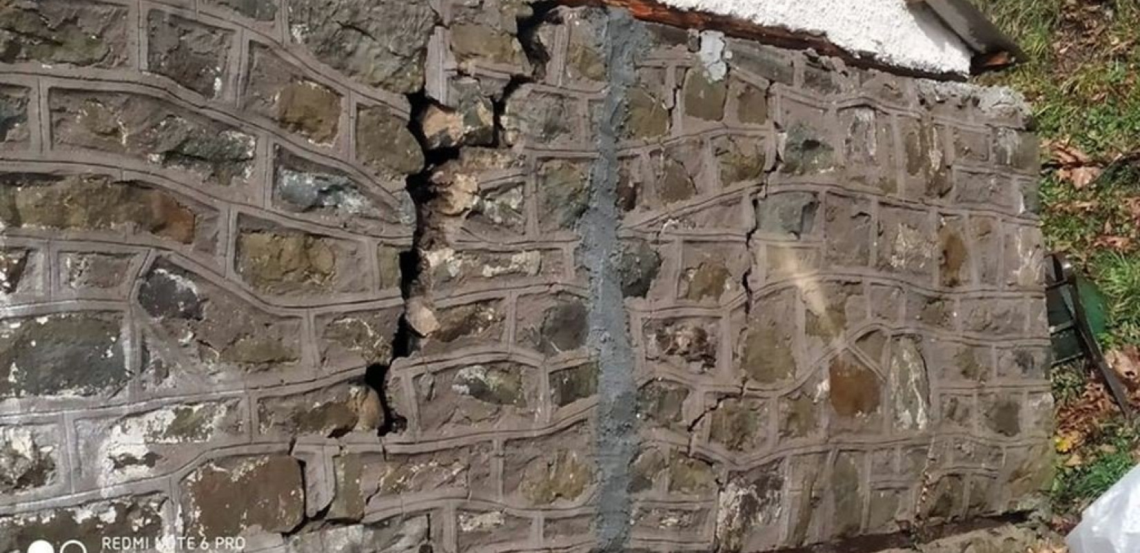 Ρωγμές σε σπίτια του δήμου Λίμνης Πλαστήρα λόγω κατολίσθησης-«Συναγερμό» σήμανε ο δήμαρχος (φωτ.)