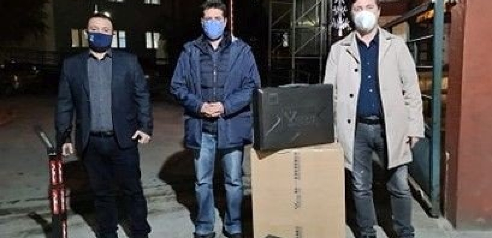 Ένα ινοπτικό βρογχοσκόπιο παρέδωσε ο δήμος Νάουσας στο νοσοκομείο της πόλης