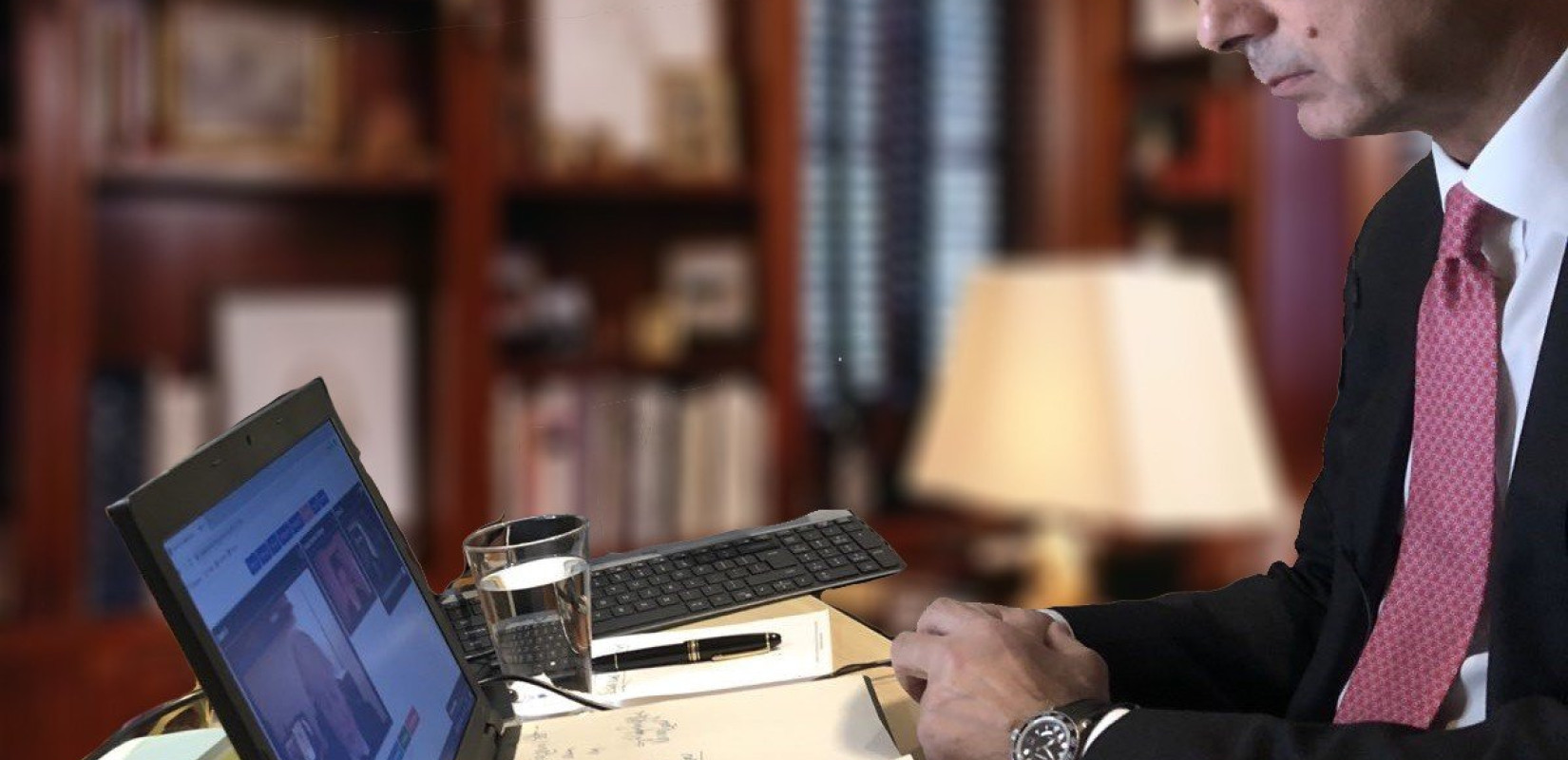 «Μουδιασμένοι» και εκνευρισμένοι οι βουλευτές της ΝΔ από το αλαλούμ