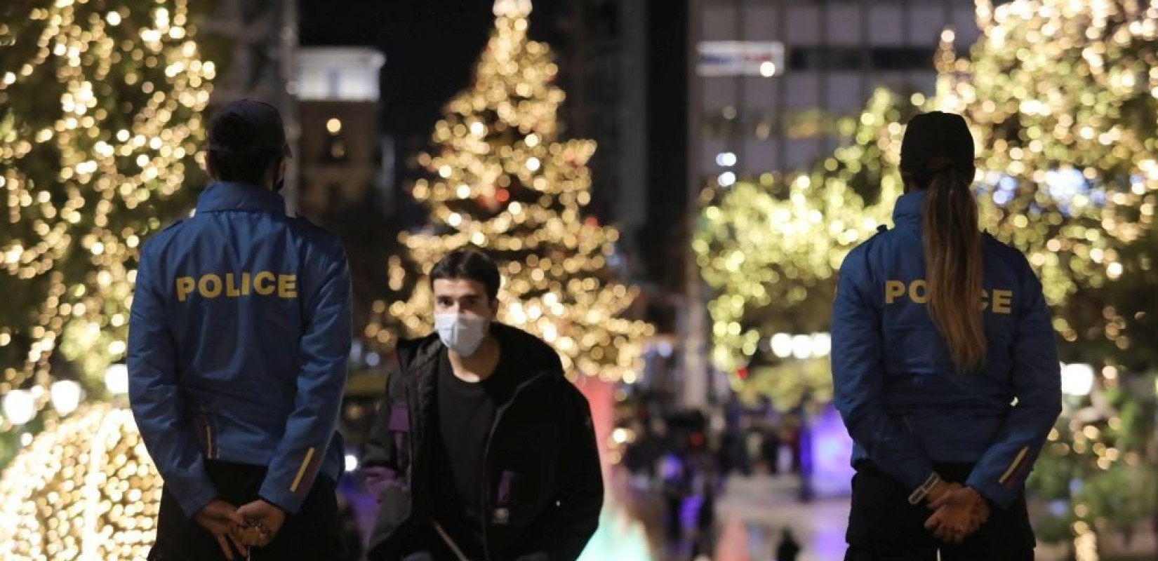 «Φλέγεται» από την Όμικρον η Αττική: Δεκαπλασιάστηκε μέσα σε τέσσερις ημέρες - Προ των πυλών τα νέα μέτρα (βίντεο)