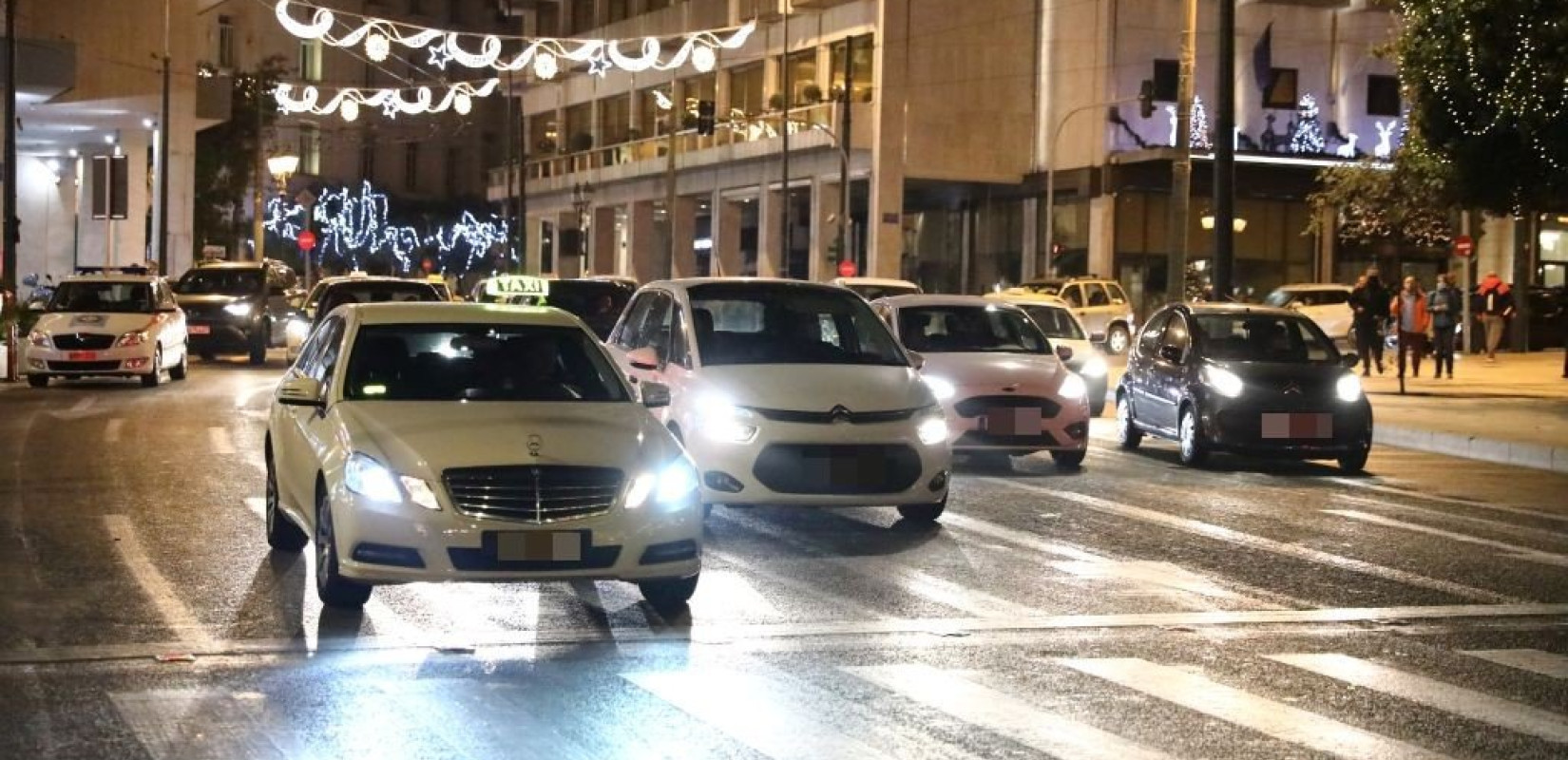 Δήμος Αθηναίων: 1.200 Χριστουγεννιάτικα γεύματα σε άστεγους… αλλιώς