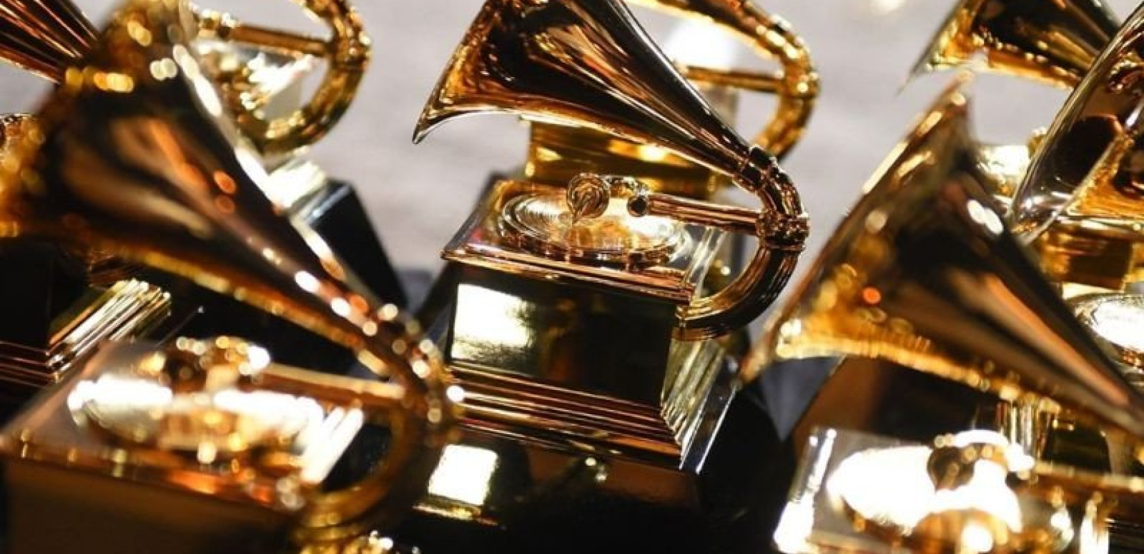 Αναβάλλεται για τις 14 Μαρτίου η τελετή απονομής των βραβείων Grammy