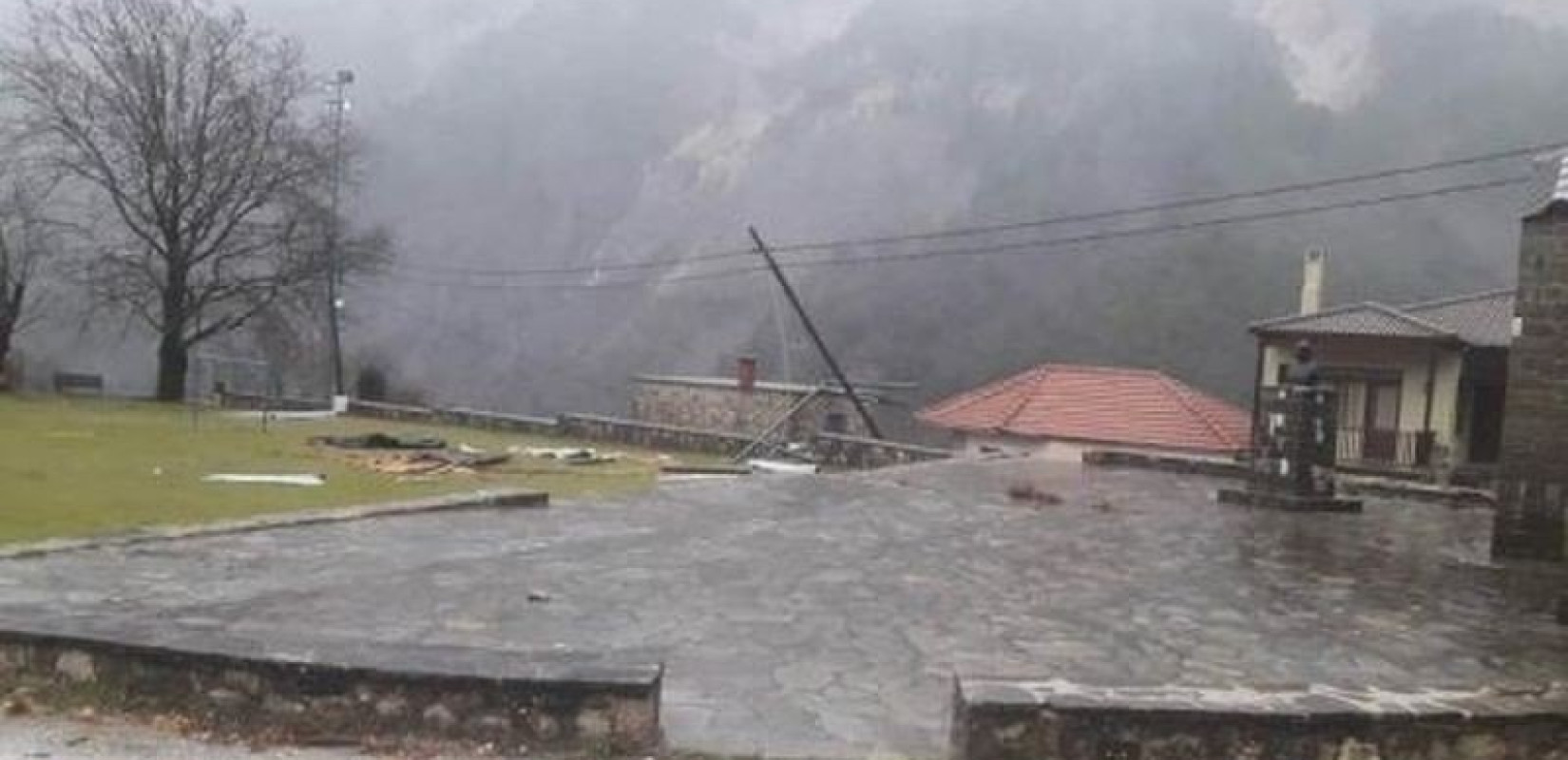 Ανεμοστρόβιλος έπληξε την ορεινή Άρτα