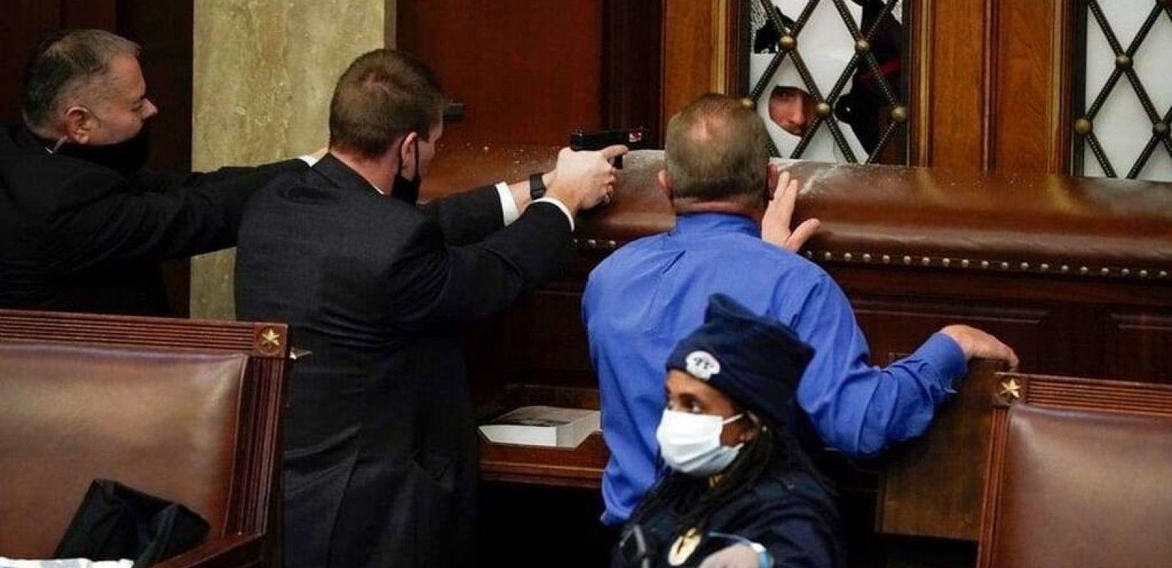 Η Εθνοφρουρά παρακολουθεί σε 24ωρη βάση το αμερικανικό Καπιτώλιο (βίντεο)