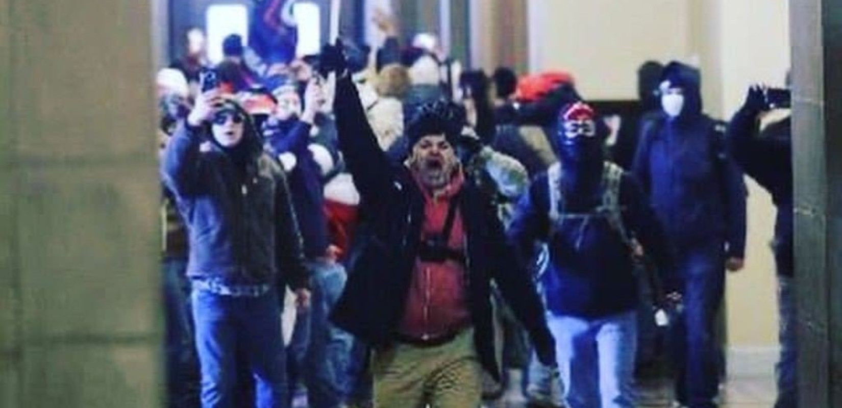 Διεθνής κατακραυγή για την εισβολή οπαδών του Τραμπ στο Καπιτώλιο των ΗΠΑ Διεθνής κατακραυγή για την εισβολή οπαδών του Τραμπ στο Καπιτώλιο των ΗΠΑ