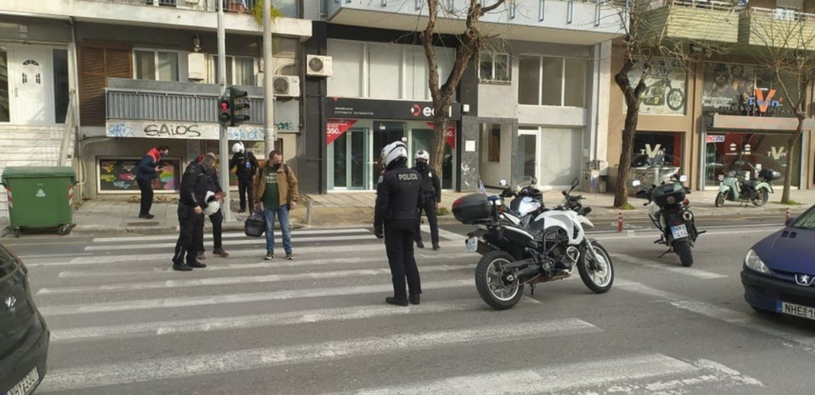 Πυροβολισμοί στo Ιπποκράτειο: Τί λέει η αστυνομία για τους δράστες Πυροβολισμοί στo Ιπποκράτειο: Τί λέει η αστυνομία για τους δράστες