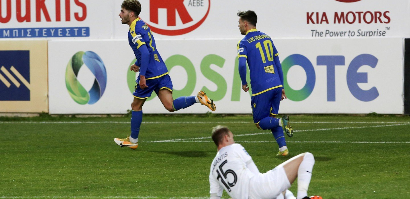 Super League: Πέρασε από την Κρήτη ο Αστέρας (βίντεο)