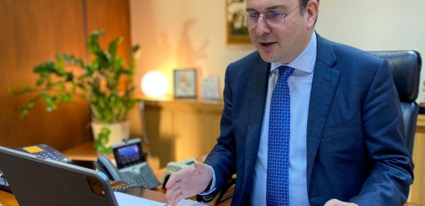 Κ. Χατζηδάκης: «3 δουλειές, 3 αρνήσεις και διαγραφή από τα Μητρώα, είναι "Αστυνομία Ανέργων";»